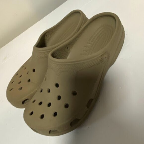 Crocs Classic Khaki Slides Clog Size Women's 8-9 Men's 6-7 - Picture 9 of 9